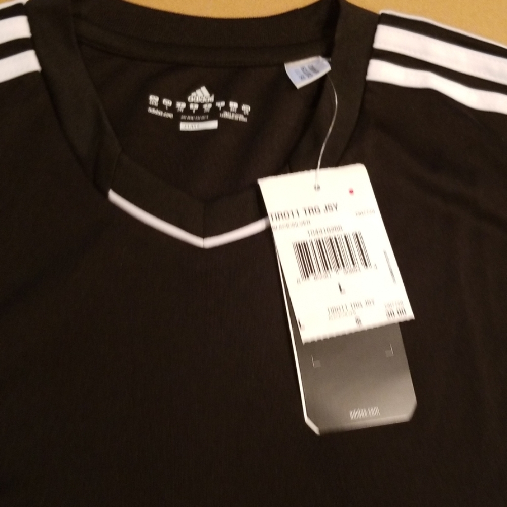 New mens T-shirt